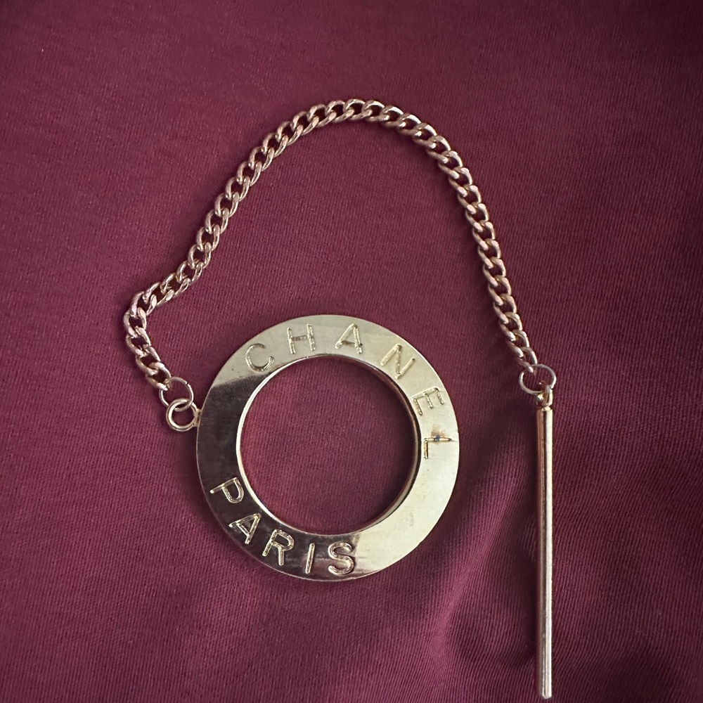 CHANEL Circular Gold Key Holder with Chain